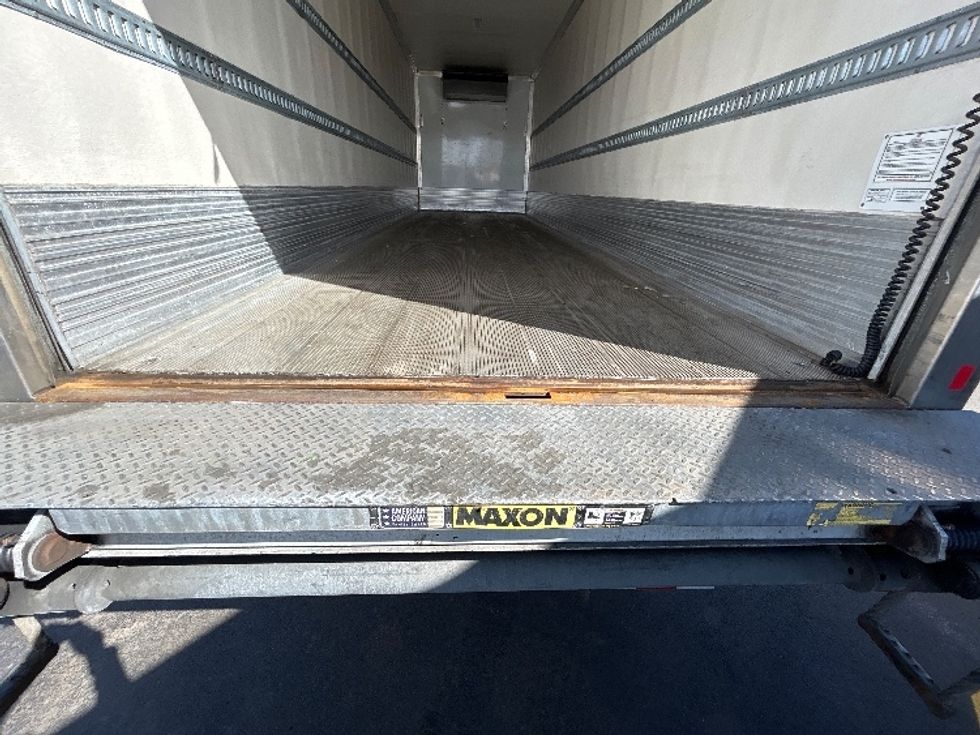Refrigerated Truck-Light and Medium Duty Trucks-Freightliner-2019-M2-Braintree-MA-110,592\n\t\tmiles-$ 69,500 - Image 10