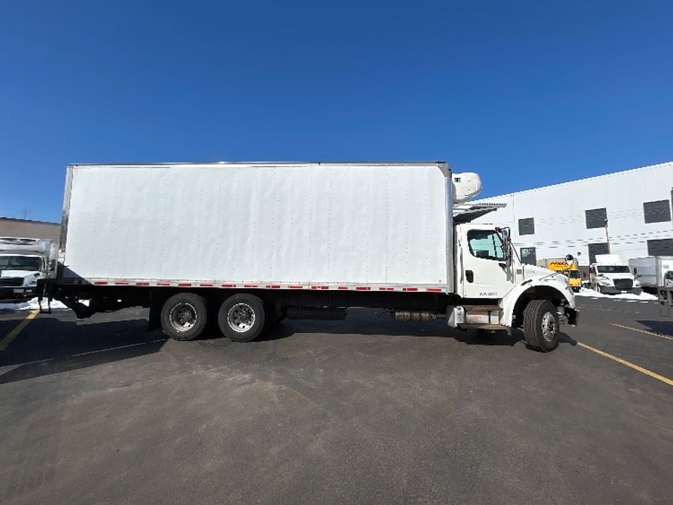 Refrigerated Truck-Light and Medium Duty Trucks-Freightliner-2019-M2-Braintree-MA-110,592\n\t\tmiles-$ 69,500 - Image 15