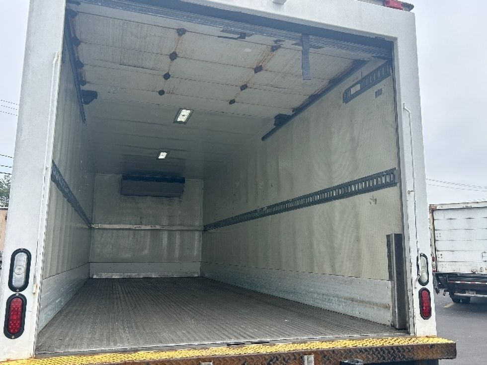 Refrigerated Truck-Light and Medium Duty Trucks-Freightliner-2019-M2-Braintree-MA-170,405\n\t\tmiles-$ 36,750 - Image 12