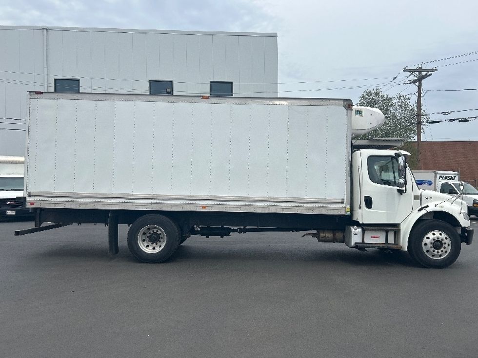 Refrigerated Truck-Light and Medium Duty Trucks-Freightliner-2019-M2-Braintree-MA-170,405\n\t\tmiles-$ 36,750 - Image 15