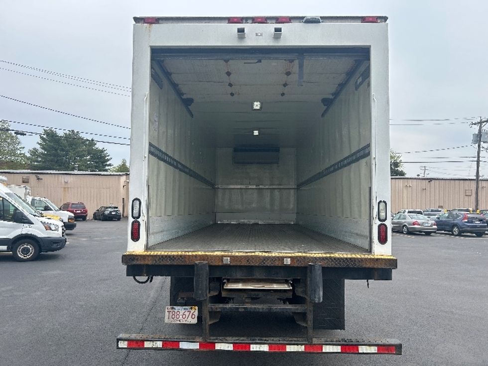 Refrigerated Truck-Light and Medium Duty Trucks-Freightliner-2019-M2-Braintree-MA-170,405\n\t\tmiles-$ 36,750 - Image 9