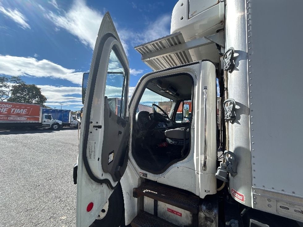 Refrigerated Truck-Light and Medium Duty Trucks-Freightliner-2019-M2-Braintree-MA-186,906\n\t\tmiles-$ 47,750 - Image 16