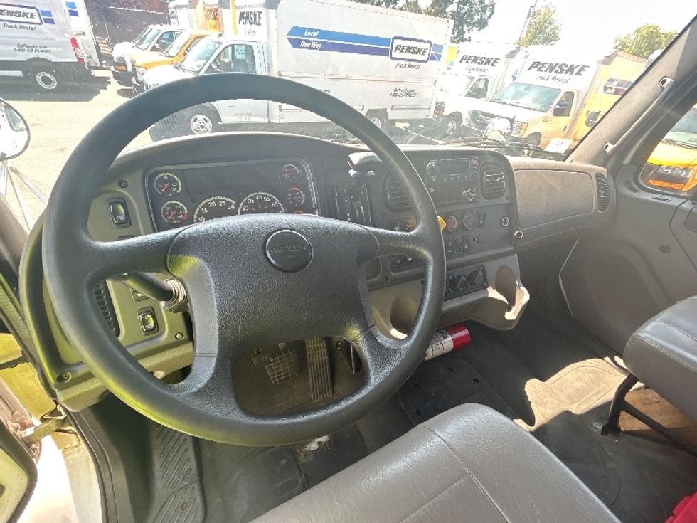 Refrigerated Truck-Light and Medium Duty Trucks-Freightliner-2019-M2-Braintree-MA-187,699\n\t\tmiles-$ 39,000 - Image 17