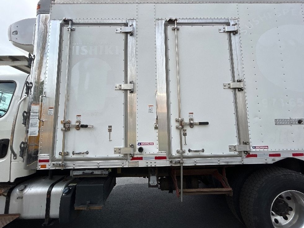 Refrigerated Truck-Light and Medium Duty Trucks-Freightliner-2019-M2-Braintree-MA-230,624\n\t\tmiles-$ 39,500 - Image 26