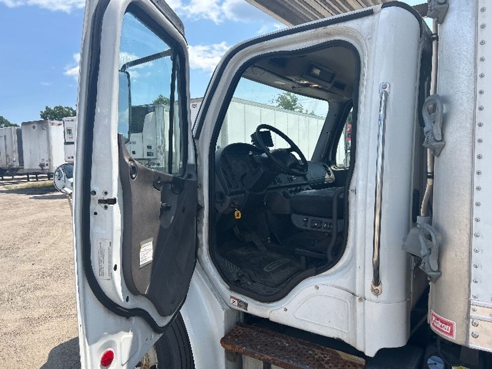Refrigerated Truck-Light and Medium Duty Trucks-Freightliner-2019-M2-Braintree-MA-243,657\n\t\tmiles-$ 31,500 - Image 16