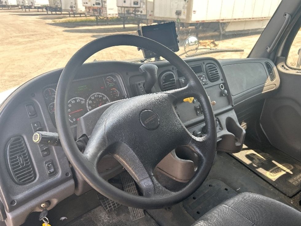 Refrigerated Truck-Light and Medium Duty Trucks-Freightliner-2019-M2-Braintree-MA-243,657\n\t\tmiles-$ 31,500 - Image 17