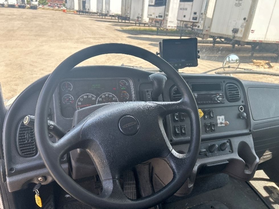 Refrigerated Truck-Light and Medium Duty Trucks-Freightliner-2019-M2-Braintree-MA-243,657\n\t\tmiles-$ 31,500 - Image 18