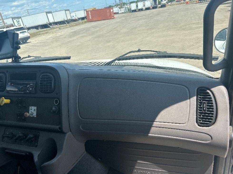 Refrigerated Truck-Light and Medium Duty Trucks-Freightliner-2019-M2-Braintree-MA-243,657\n\t\tmiles-$ 31,500 - Image 21