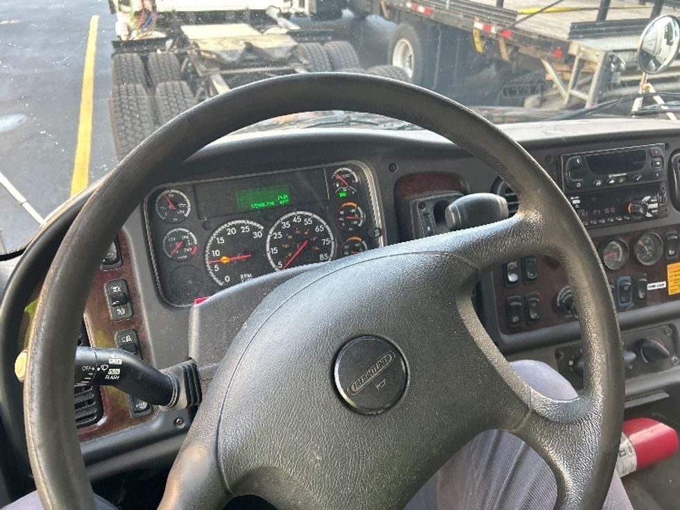 Refrigerated Truck-Light and Medium Duty Trucks-Freightliner-2019-M2-Braintree-MA-280,723\n\t\tmiles-$ 25,250 - Image 12