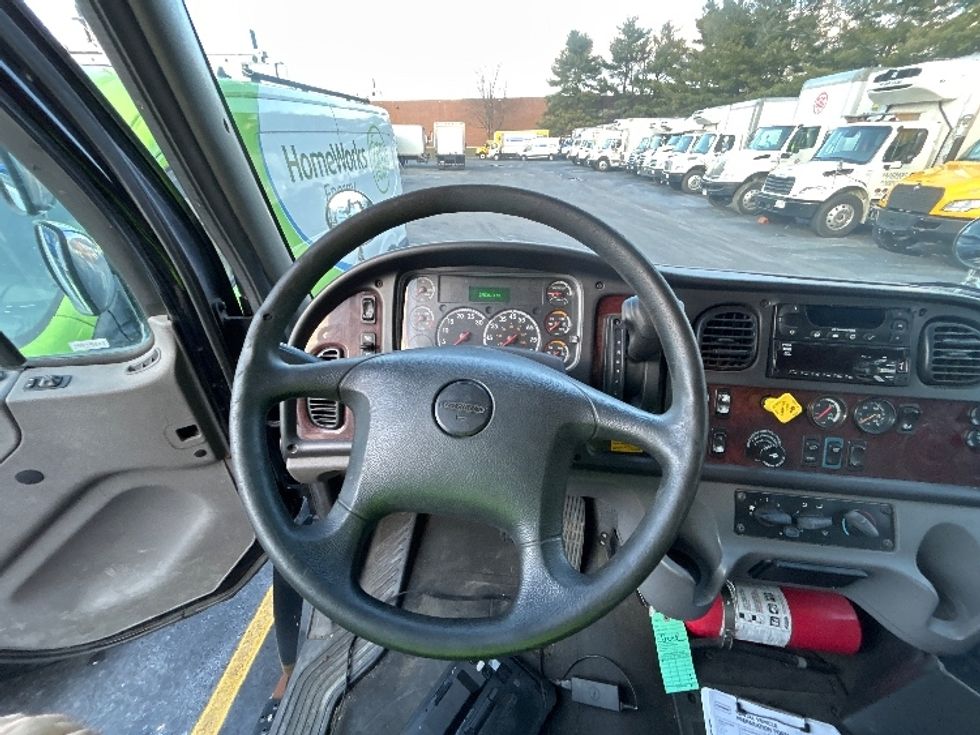 Refrigerated Truck-Light and Medium Duty Trucks-Freightliner-2019-M2-Braintree-MA-284,000\n\t\tmiles-$ 25,000 - Image 17