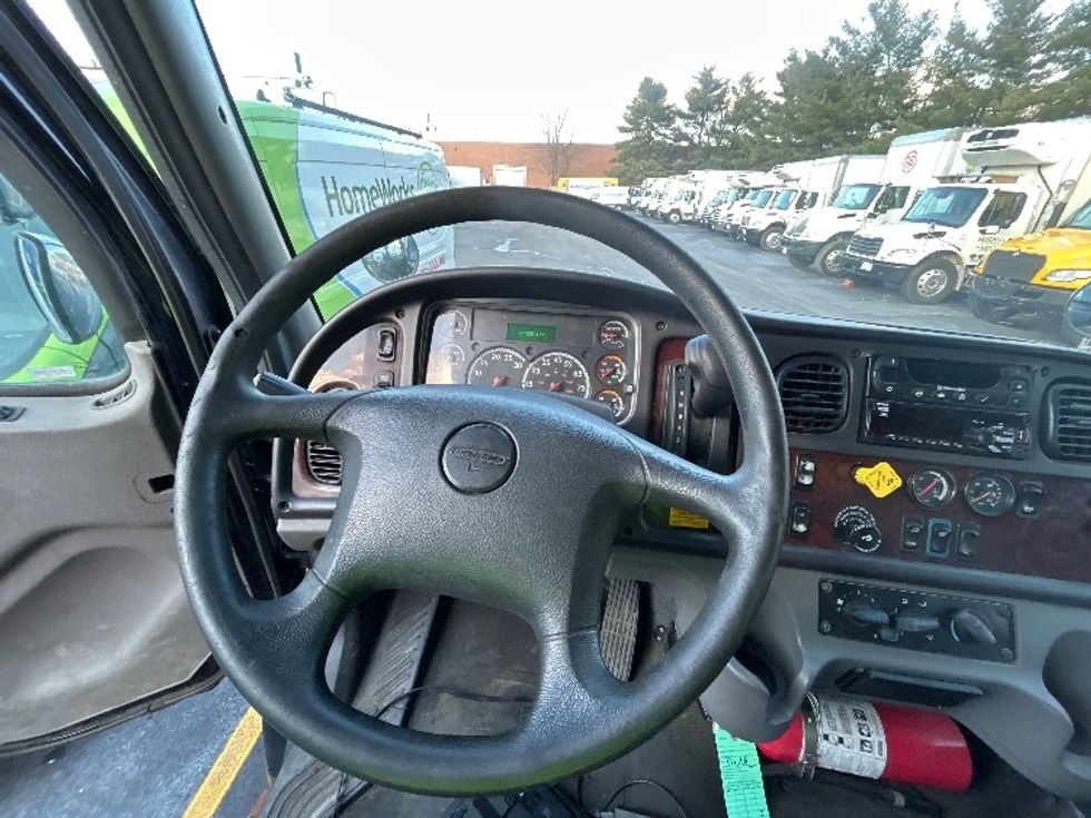 Refrigerated Truck-Light and Medium Duty Trucks-Freightliner-2019-M2-Braintree-MA-284,000\n\t\tmiles-$ 25,000 - Image 18