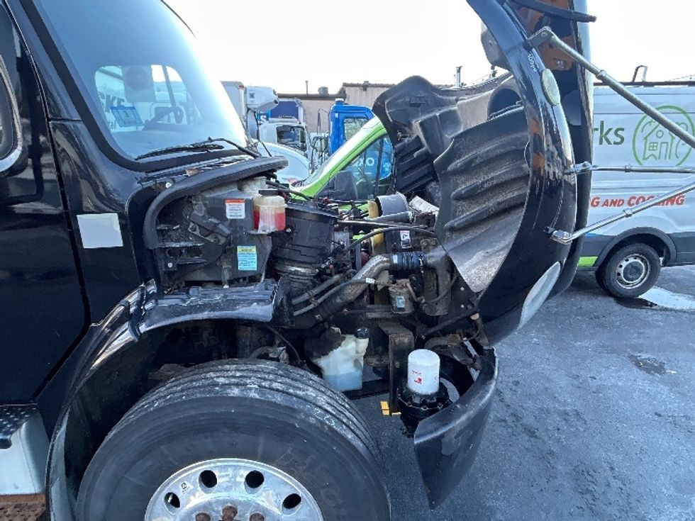 Refrigerated Truck-Light and Medium Duty Trucks-Freightliner-2019-M2-Braintree-MA-284,000\n\t\tmiles-$ 25,000 - Image 23
