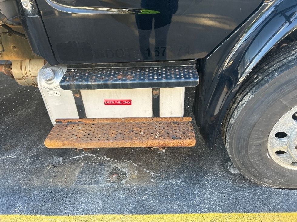 Refrigerated Truck-Light and Medium Duty Trucks-Freightliner-2019-M2-Braintree-MA-284,000\n\t\tmiles-$ 25,000 - Image 29