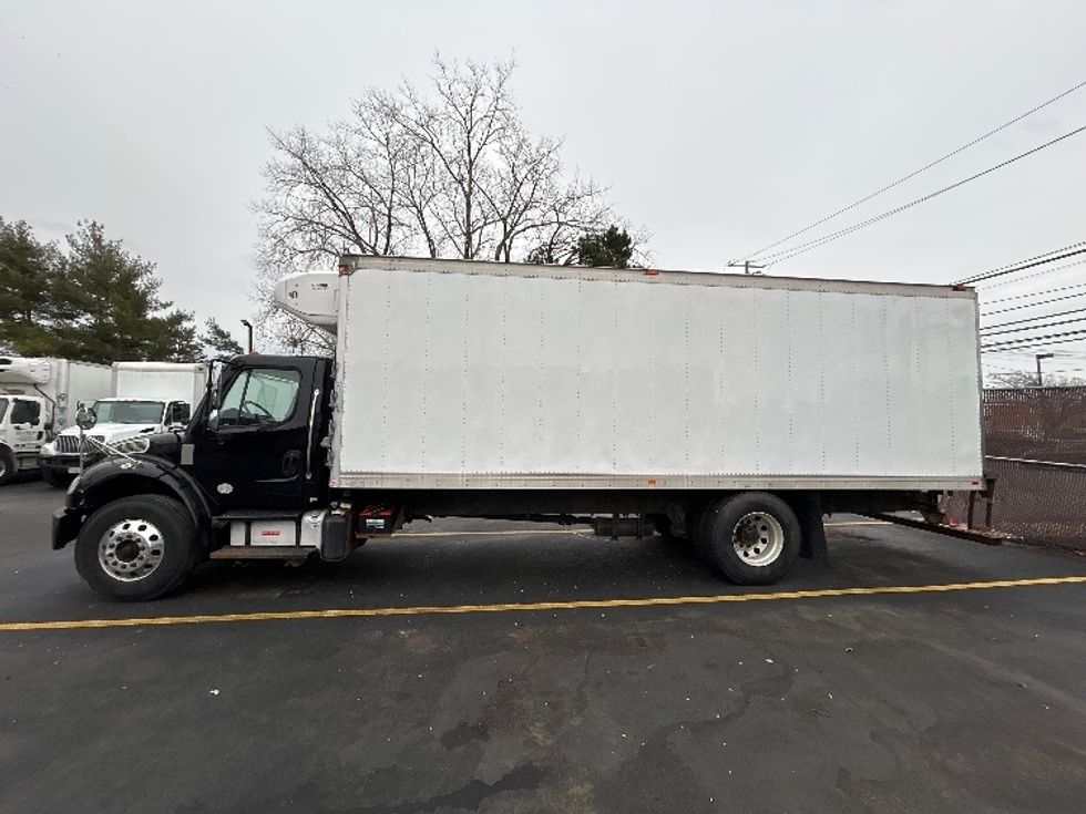 Refrigerated Truck-Light and Medium Duty Trucks-Freightliner-2019-M2-Braintree-MA-284,000\n\t\tmiles-$ 25,000 - Image 4