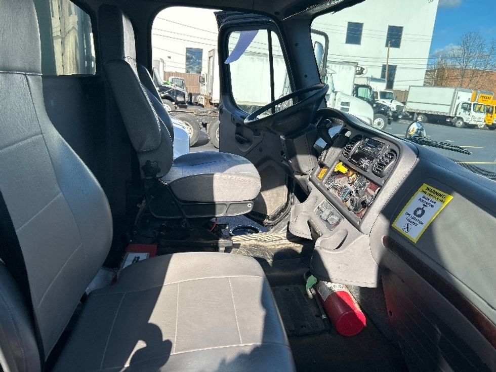 Refrigerated Truck-Light and Medium Duty Trucks-Freightliner-2019-M2-Braintree-MA-300,110\n\t\tmiles-$ 23,000 - Image 22