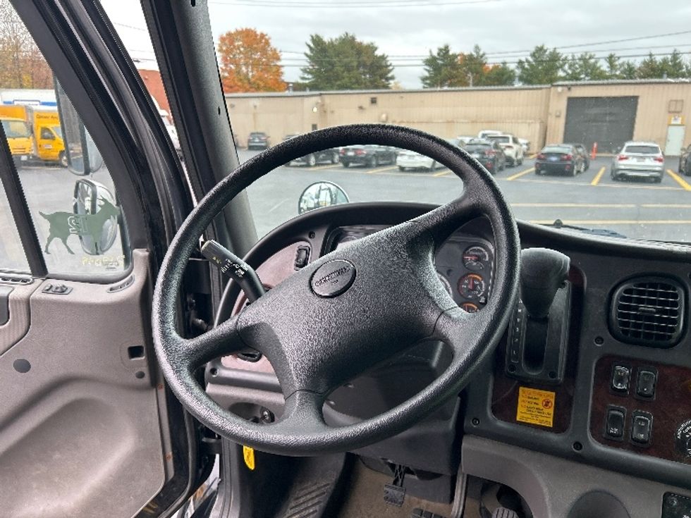 Refrigerated Truck-Light and Medium Duty Trucks-Freightliner-2019-M2-Braintree-MA-341,506\n\t\tmiles-$ 21,250 - Image 18