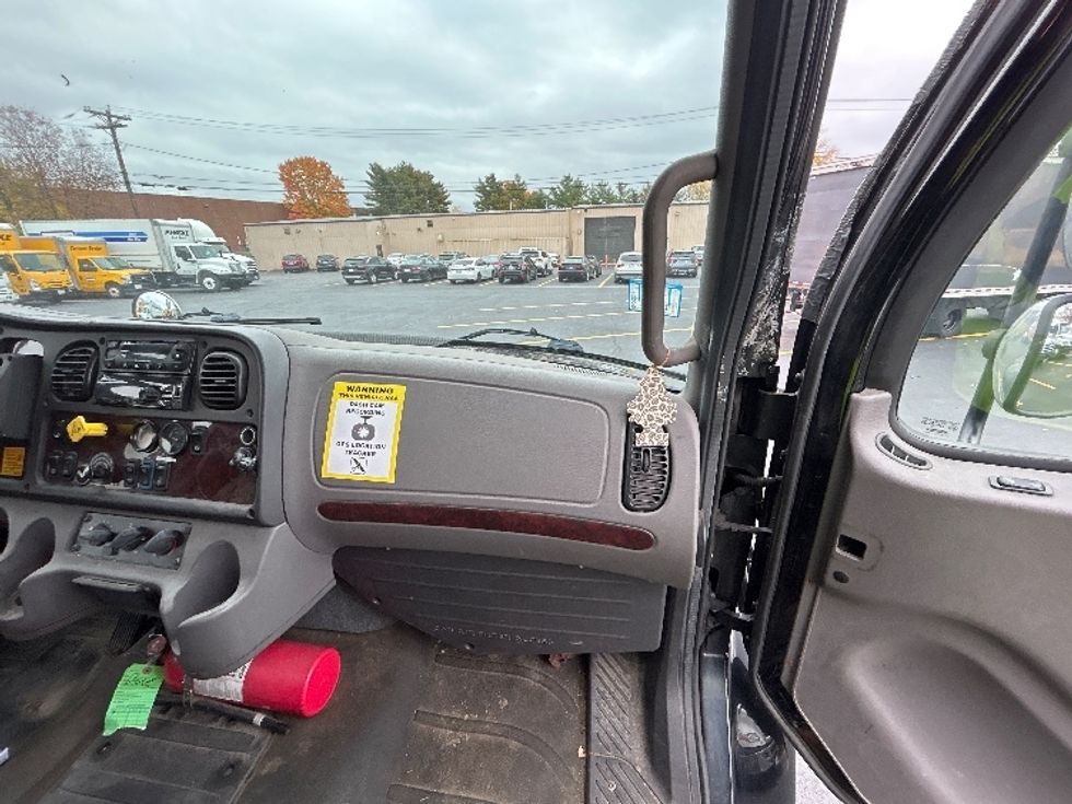 Refrigerated Truck-Light and Medium Duty Trucks-Freightliner-2019-M2-Braintree-MA-341,506\n\t\tmiles-$ 21,250 - Image 20