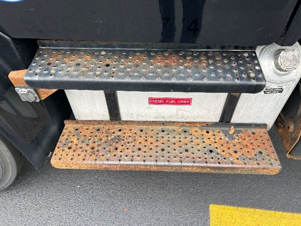 Refrigerated Truck-Light and Medium Duty Trucks-Freightliner-2019-M2-Braintree-MA-341,506\n\t\tmiles-$ 21,250 - Image 26