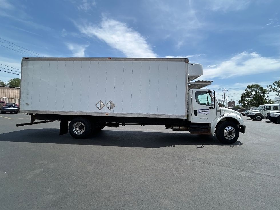 Refrigerated Truck-Light and Medium Duty Trucks-Freightliner-2019-M2-Braintree-MA-34,819\n\t\tmiles-$ 56,000 - Image 15