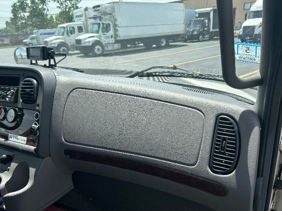 Refrigerated Truck-Light and Medium Duty Trucks-Freightliner-2019-M2-Braintree-MA-34,819\n\t\tmiles-$ 56,000 - Image 21