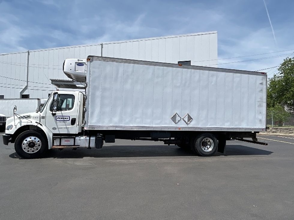 Refrigerated Truck-Light and Medium Duty Trucks-Freightliner-2019-M2-Braintree-MA-34,819\n\t\tmiles-$ 56,000 - Image 4