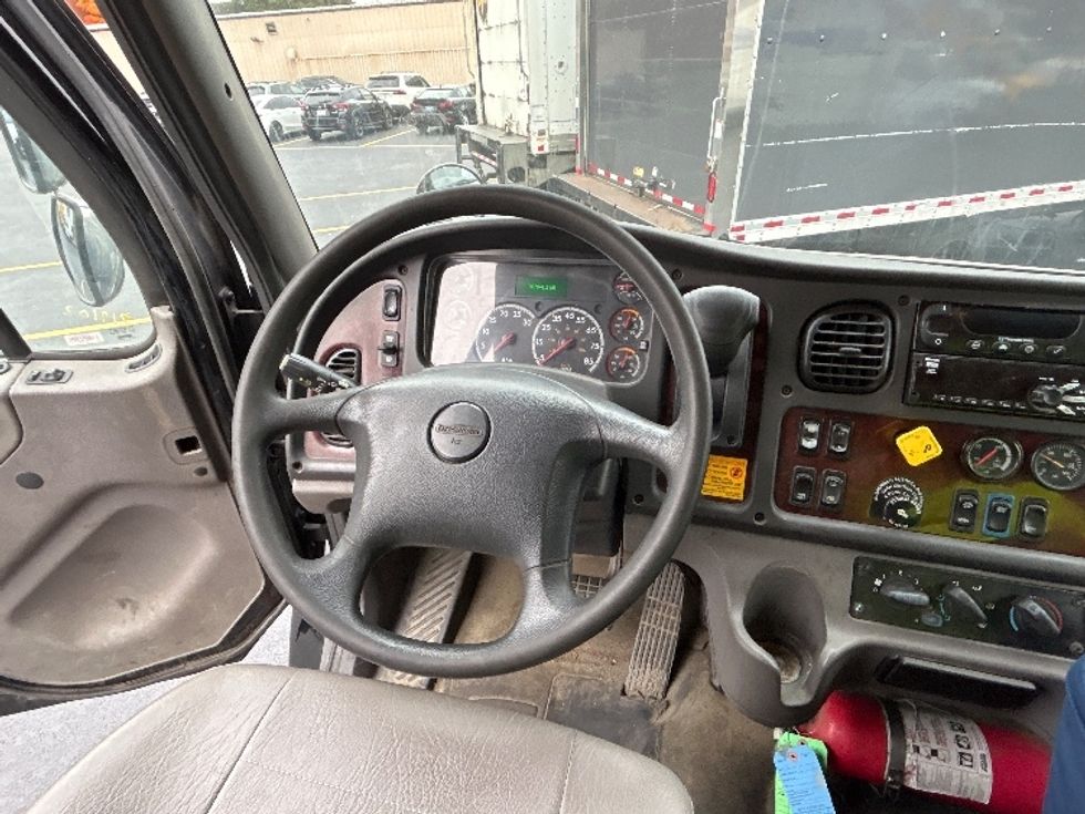Refrigerated Truck-Light and Medium Duty Trucks-Freightliner-2019-M2-Braintree-MA-387,921\n\t\tmiles-$ 21,250 - Image 15