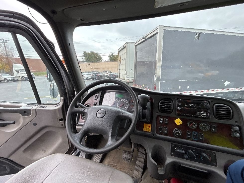 Refrigerated Truck-Light and Medium Duty Trucks-Freightliner-2019-M2-Braintree-MA-387,921\n\t\tmiles-$ 21,250 - Image 16