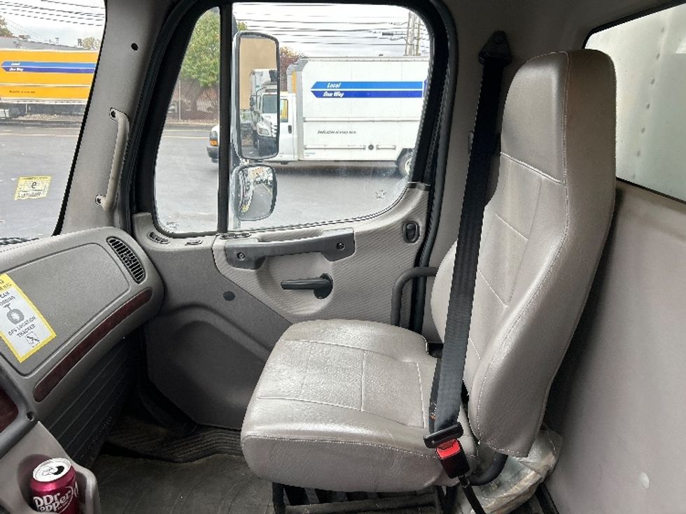 Refrigerated Truck-Light and Medium Duty Trucks-Freightliner-2019-M2-Braintree-MA-387,921\n\t\tmiles-$ 21,250 - Image 17