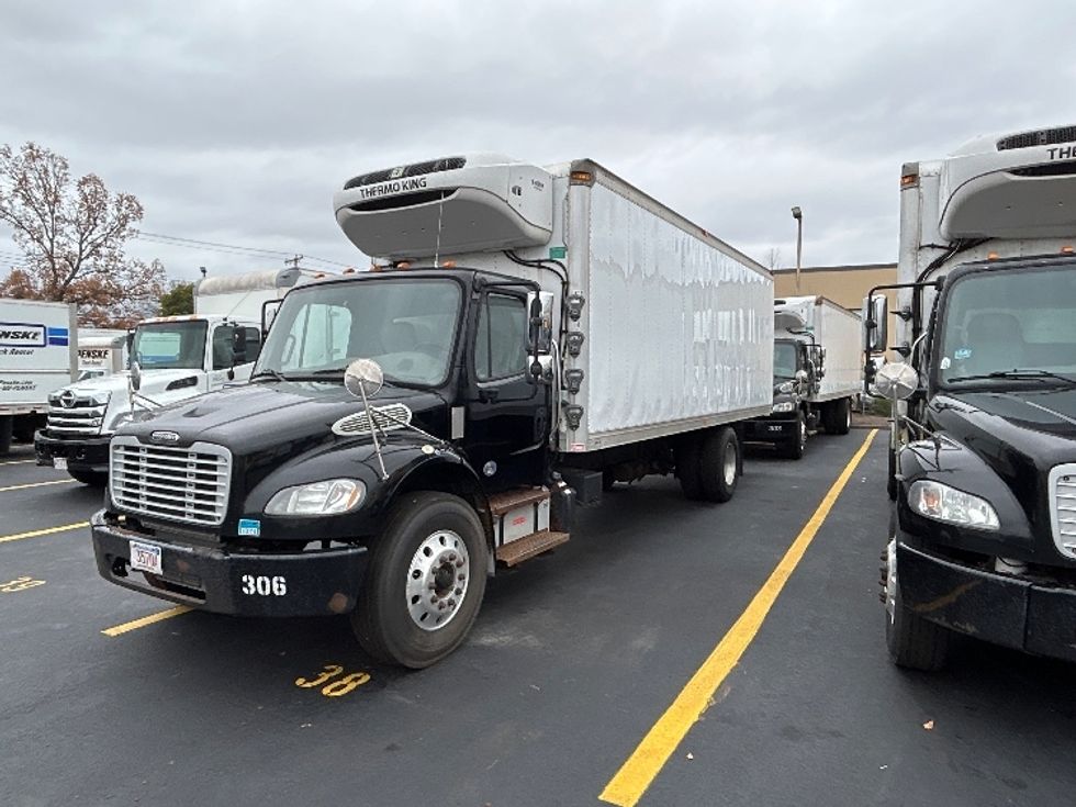 Refrigerated Truck-Light and Medium Duty Trucks-Freightliner-2019-M2-Braintree-MA-387,921\n\t\tmiles-$ 21,250 - Image 3