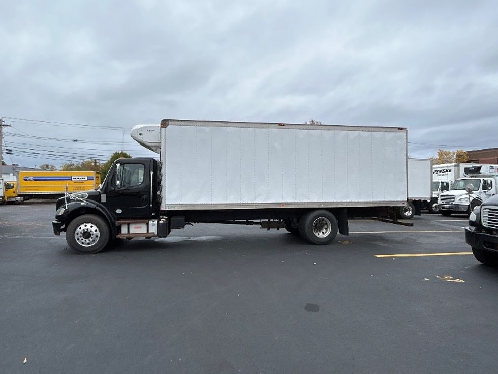 Refrigerated Truck-Light and Medium Duty Trucks-Freightliner-2019-M2-Braintree-MA-387,921\n\t\tmiles-$ 21,250 - Image 4