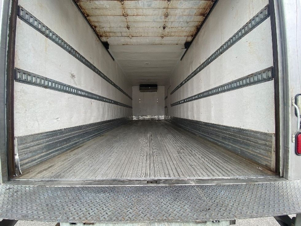 Refrigerated Truck-Light and Medium Duty Trucks-Freightliner-2019-M2-Brampton-ON-314,453\n\t\tkm-$ 60,750 - Image 10