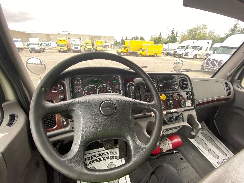 Refrigerated Truck-Light and Medium Duty Trucks-Freightliner-2019-M2-Brampton-ON-314,453\n\t\tkm-$ 60,750 - Image 18