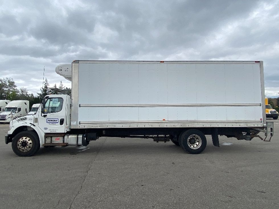Refrigerated Truck-Light and Medium Duty Trucks-Freightliner-2019-M2-Brampton-ON-314,453\n\t\tkm-$ 60,750 - Image 4