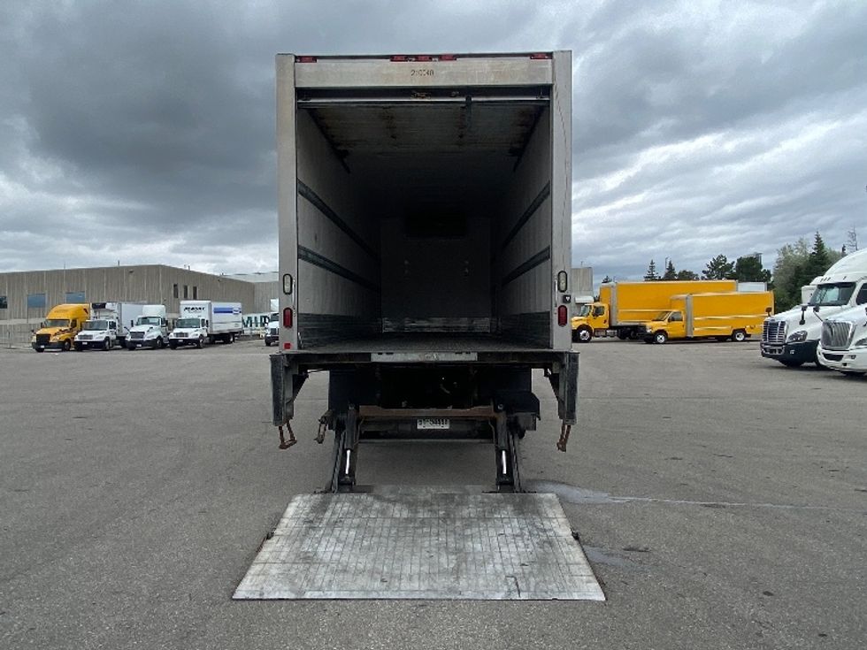 Refrigerated Truck-Light and Medium Duty Trucks-Freightliner-2019-M2-Brampton-ON-314,453\n\t\tkm-$ 60,750 - Image 9