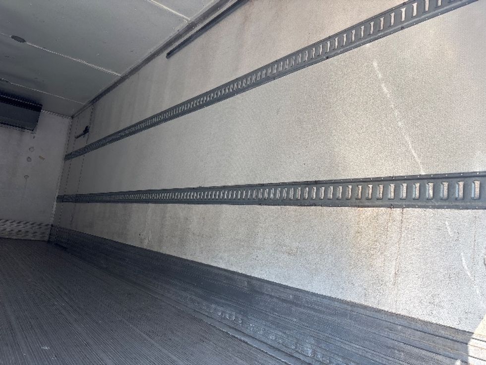 Refrigerated Truck-Light and Medium Duty Trucks-Freightliner-2019-M2-Brook Park-OH-289,857\n\t\tmiles-$ 29,250 - Image 12