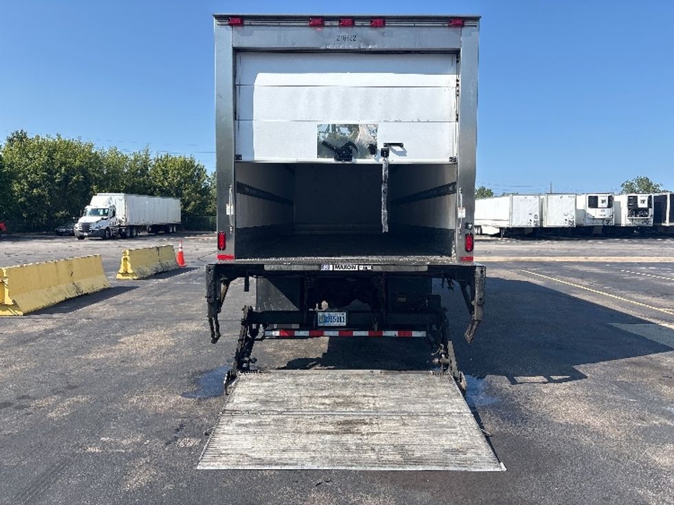 Refrigerated Truck-Light and Medium Duty Trucks-Freightliner-2019-M2-Brook Park-OH-289,857\n\t\tmiles-$ 29,250 - Image 9