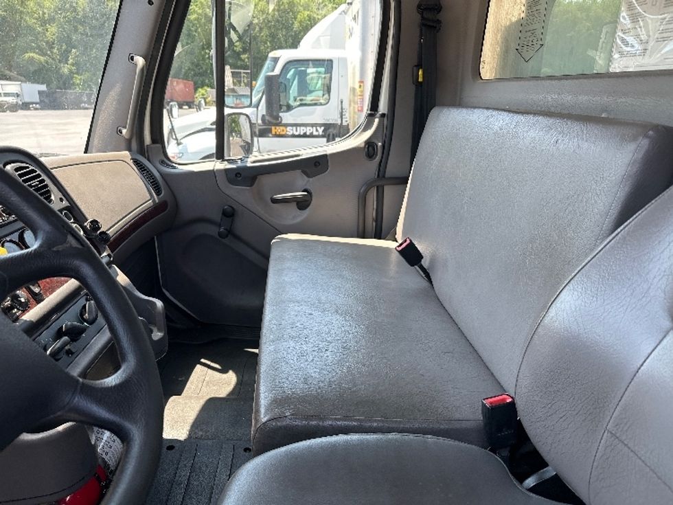 Refrigerated Truck-Light and Medium Duty Trucks-Freightliner-2019-M2-Burlington-NJ-232,308\n\t\tmiles-$ 50,000 - Image 19