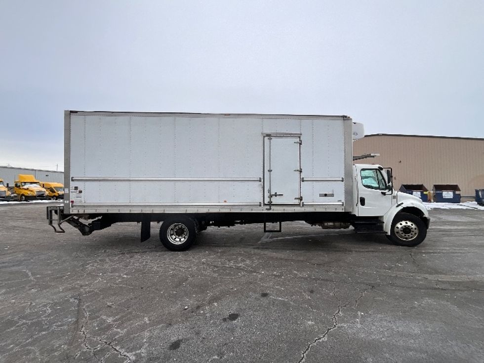 Refrigerated Truck-Light and Medium Duty Trucks-Freightliner-2019-M2-Burlington-ON-315,483\n\t\tkm-$ 59,250 - Image 15