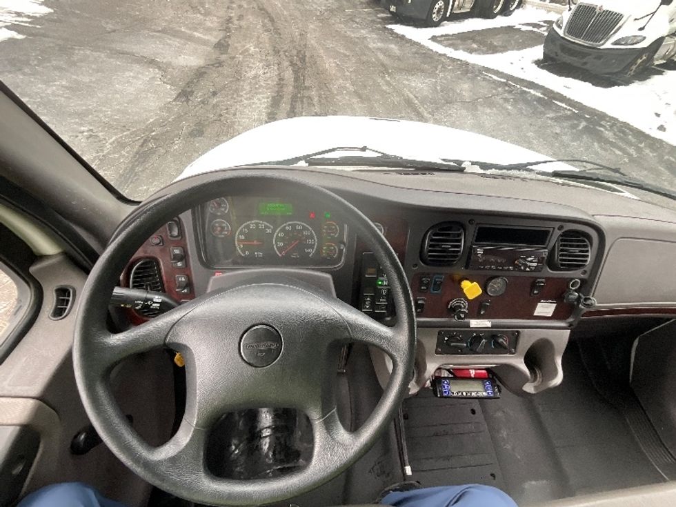 Refrigerated Truck-Light and Medium Duty Trucks-Freightliner-2019-M2-Burlington-ON-315,483\n\t\tkm-$ 59,250 - Image 18