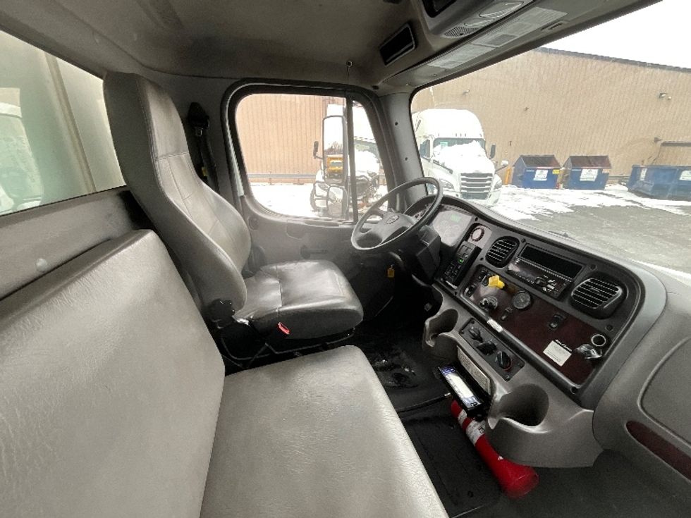 Refrigerated Truck-Light and Medium Duty Trucks-Freightliner-2019-M2-Burlington-ON-315,483\n\t\tkm-$ 59,250 - Image 22