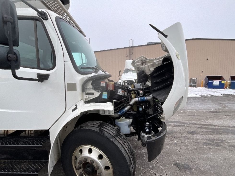 Refrigerated Truck-Light and Medium Duty Trucks-Freightliner-2019-M2-Burlington-ON-315,483\n\t\tkm-$ 59,250 - Image 23