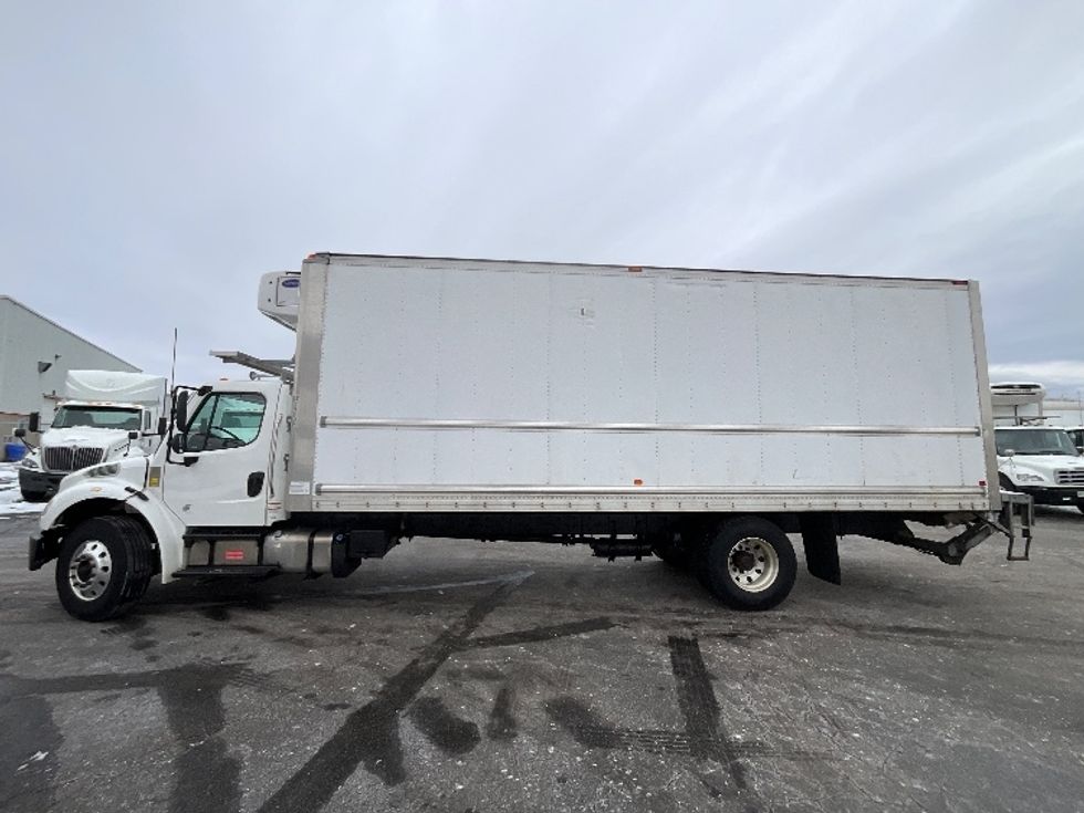Refrigerated Truck-Light and Medium Duty Trucks-Freightliner-2019-M2-Burlington-ON-315,483\n\t\tkm-$ 59,250 - Image 4