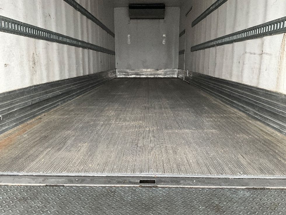 Refrigerated Truck-Light and Medium Duty Trucks-Freightliner-2019-M2-Burnaby-BC-163,461\n\t\tkm-$ 82,000 - Image 10