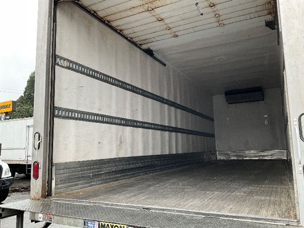 Refrigerated Truck-Light and Medium Duty Trucks-Freightliner-2019-M2-Burnaby-BC-163,461\n\t\tkm-$ 82,000 - Image 11