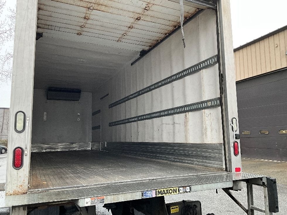 Refrigerated Truck-Light and Medium Duty Trucks-Freightliner-2019-M2-Burnaby-BC-163,461\n\t\tkm-$ 82,000 - Image 12