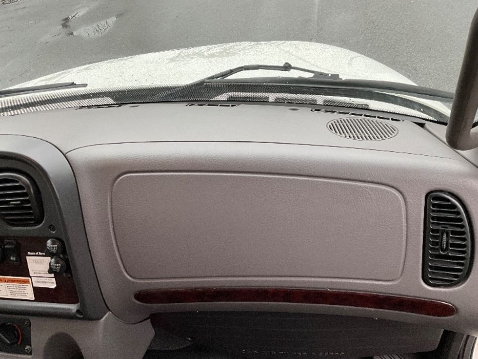 Refrigerated Truck-Light and Medium Duty Trucks-Freightliner-2019-M2-Burnaby-BC-163,461\n\t\tkm-$ 82,000 - Image 21