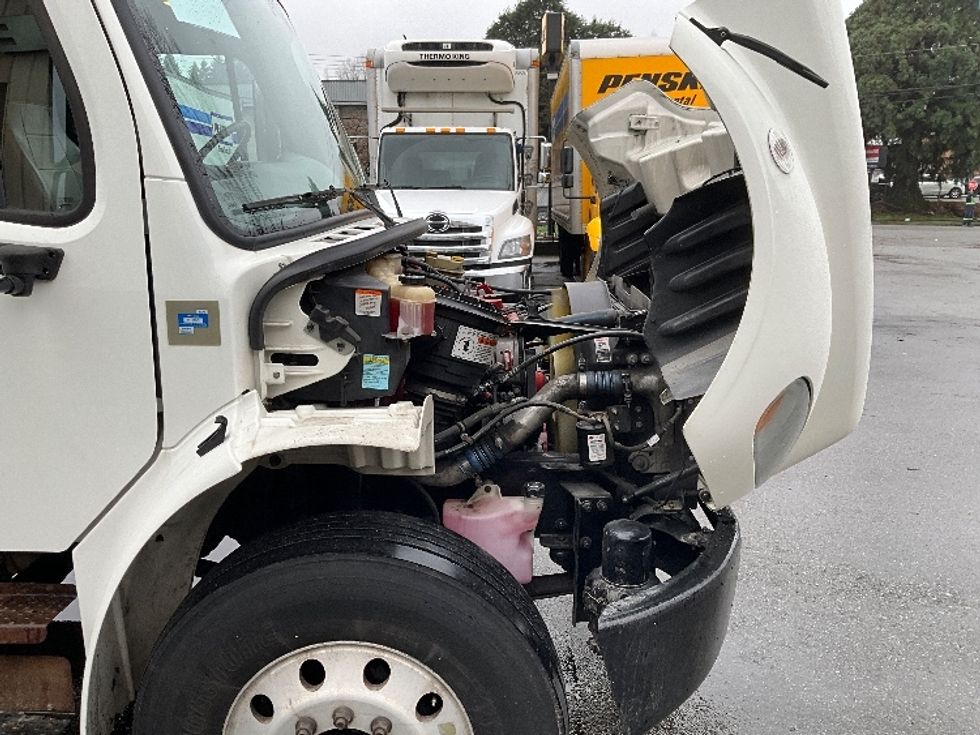 Refrigerated Truck-Light and Medium Duty Trucks-Freightliner-2019-M2-Burnaby-BC-163,461\n\t\tkm-$ 82,000 - Image 23