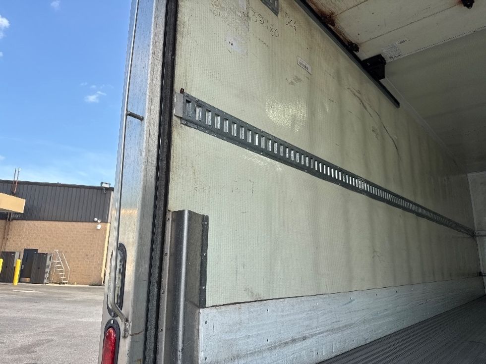 Refrigerated Truck-Light and Medium Duty Trucks-Freightliner-2019-M2-Capitol Heights-MD-152,817\n\t\tmiles-$ 55,250 - Image 11