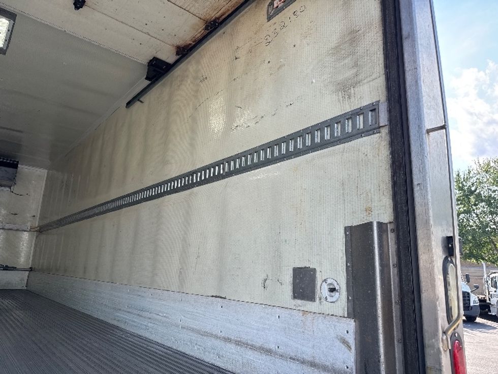 Refrigerated Truck-Light and Medium Duty Trucks-Freightliner-2019-M2-Capitol Heights-MD-152,817\n\t\tmiles-$ 55,250 - Image 12
