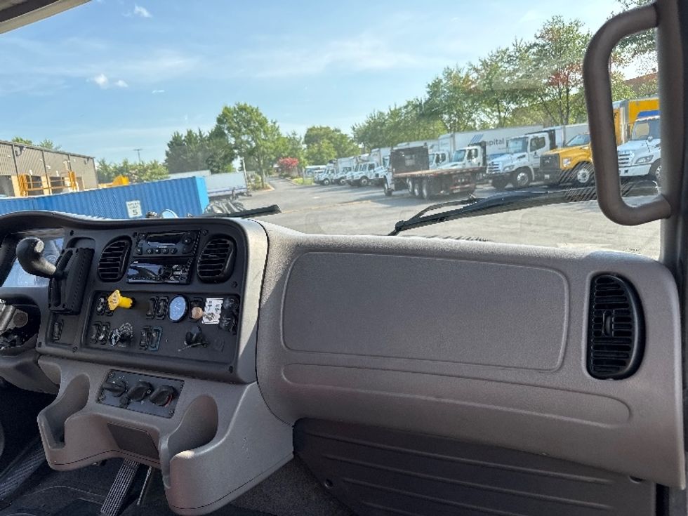 Refrigerated Truck-Light and Medium Duty Trucks-Freightliner-2019-M2-Capitol Heights-MD-152,817\n\t\tmiles-$ 55,250 - Image 21